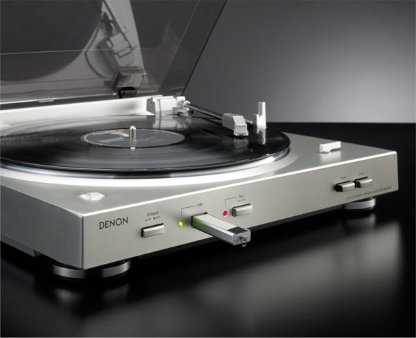 Denon Turntable (DP200USBSP)